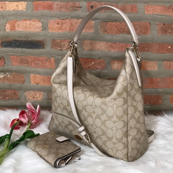 Coach Handbags - 🐎💥sale💥Coach set! Price firm!!!